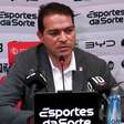Diretor do Corinthians reclama de arbitragem após derrota: 'Nosso jurídico está estudando'