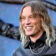 Jamie Campbell Bower afirma que 'Os Anéis de Poder' foi diferente de tudo que viveu em 'Harry Potter' e 'Stranger Things'