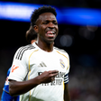 Salário maior que R$ 100 milhões, bônus alto e mais lucro com direitos de imagem: após férias com Virgínia, Vini Jr. batalha por melhores benefícios em novo contrato no Real Madrid