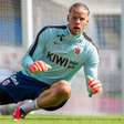 Ørjan Nyland retorna ao RB Leipzig após brilhar na Copa do Mundo