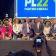 Veja quem são as mulheres que estavam ao lado de Flávio Bolsonaro em anúncio de vice