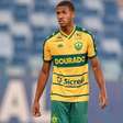 Flamengo encaminha contratação de joia de 17 anos do Cuiabá