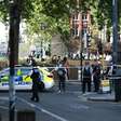 Mulher ataca homens a tesouradas no centro de Londres e fere 4
