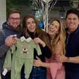 Veja a reação de César Filho e da esposa famosa ao descobrirem que já são avós