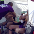 Técnico brasileiro revolta Itália após puxar atletas pelo braço durante final de vôlei de praia