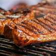 5 Alimentos que você deve evitar na churrasqueira e o motivo