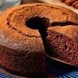 Bolo de cerveja preta com canela: fácil e muito aromático