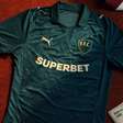 Fluminense desafia estigma de clube elitista em série no CineFoot