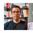 José María Medina, arquiteto: 'Em um banheiro para pessoas com mais de 65 anos, é fundamental ter uma boa iluminação e esse tipo de barra de apoio'