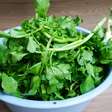 O vegetal esquecido que é um dos mais saudáveis do mundo e custa pouco na feira