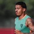 John Kennedy passará por cirurgia no joelho; entenda a lesão do atacante do Fluminense