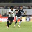 Em jogo eletrizante, Remo e Atlético ficam no empate pelo Brasileirão