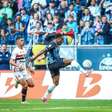 Grêmio vira sobre o São Paulo e sai do Z4 do Campeonato Brasileiro