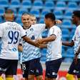 Santa Clara investe em brasileiros e chega a 17 jogadores no elenco