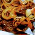 Bife acebolado de restaurante macio e suculento, com aquele molho encorpado incrível, ideal para fazer no Dia dos Pais