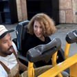 Novo casal? Michael B. Jordan e Raye curtem passeio em parque de diversões e levantam rumores de romance