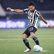 Gol de falta de Alex Telles agita a web: "Deveria ter ido para a Copa"