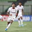 Fluminense busca "substituto interno" para John Kennedy no ataque