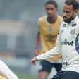 Neymar treina e deve ser titular no Santos na Sul-Americana