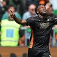 Vasco faz proposta por atacante equatoriano John Yeboah