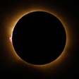 Eclipse solar atrai multidões na Europa e mergulha regiões da Espanha na escuridão