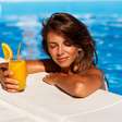 Vitamina C + Vitamina D: os benefícios do suco de laranja e do sol logo cedo