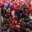 Confusão e gás de pimenta marcam entrada de flamenguistas no Mineirão