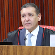Nunes Marques manda restabelecer filiação de Flávio Bolsonaro ao PL e exclusão de vínculo com o Missão