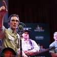 Matthew McConaughey dá um toque bluegrass ao hit country "Choosin' Texas"