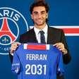 PSG anuncia Ferran Torres, destaque da conquista mundial da Espanha