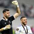 Dibu Martínez entra na mira de gigante do futebol italiano
