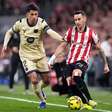 João Cancelo rescinde com Al-Hilal e negocia com Barcelona