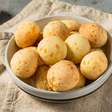 Pão de beijo: receita vegana fácil para o Dia do Pão de Queijo