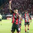 Vitória vence Botafogo e partida termina em agitação no campo