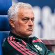 José Mourinho chama atenção com olho roxo em jogo do Real Madrid; veja o que aconteceu