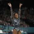 A frase de três palavras que Simone Biles repete antes de cada exercício e que ajuda a reduzir o estresse e melhorar o desempenho
