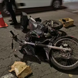 Motociclista fica gravemente ferido após carro fugir de blitz em Porto Alegre