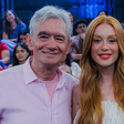 Marina Ruy Barbosa mostra charme das franjas em look estiloso para gravar 'Altas Horas'