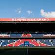 Praga de fungos obriga PSG a mudar estádio na estreia na Ligue 1