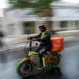 Prefeito de cidade italiana proíbe bicicletas no centro após ser atropelado