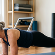 José Ruiz, treinador: 'Aos 60 anos, é melhor fazer pranchas de 20/40 segundos e combiná-las com outros exercícios; os abdominais também se fortalecem com agachamentos e remadas'