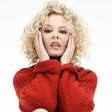 Kylie Minogue resgata visual dos anos 80 para celebrar 25 anos do álbum 'Fever'