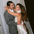 Mariana Rios aposta em vestido branco de R$ 2.498 para jantar de noivado
