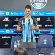 Danilo Barbosa retorna ao Grêmio e ao trabalho com Luís Castro