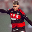 Ayrton Lucas é sincero ao falar sobre o Flamengo contratar um novo lateral