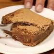 Bolo mole de Nescau feito no liquidificador de um jeito simples para ficar bem cremoso
