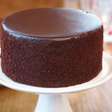Bolo de chocolate com flocão de milho: fofinho, fácil e sem glúten