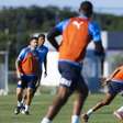 Bahia faz treino tático e busca corrigir erros após empate com a Chapecoense