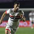 Calleri sente lesão no tornozelo e deixa São Paulo x Chapecoense no primeiro tempo