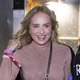 Nem Adidas Samba, nem New Balance: estou apaixonado nos tênis Stella McCartney com sola plataforma que Angélica usou no show de Anitta; são retrô e perfeitos para elevar looks com jeans